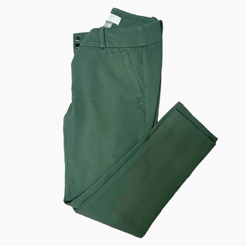 Loft Petite 00 olive green pants.